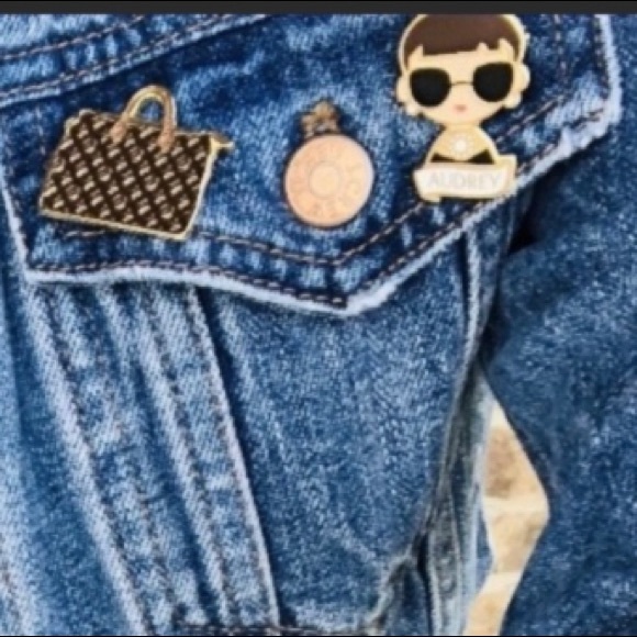 MINI BOSTON BAG PIN BROOCH - Picture 2 of 16